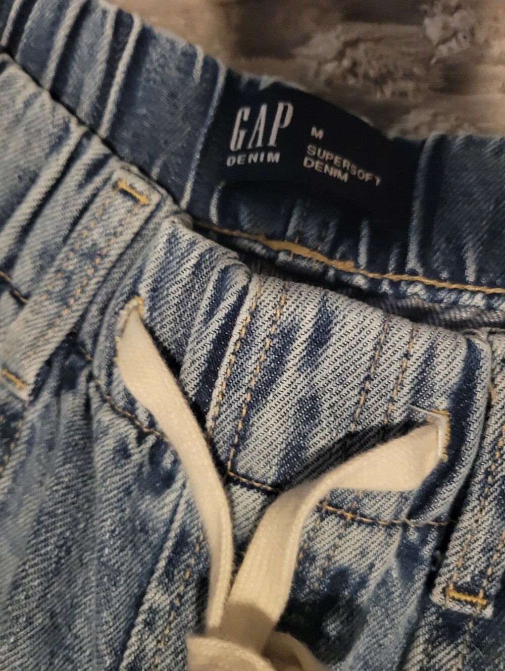GAP Mid Rise SuperSoft Pull-On Barrel Jeans Sz M - Picture 5 of 13